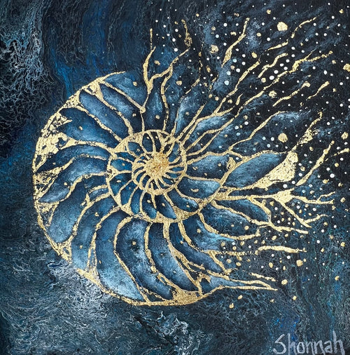 Gold Shimmer Sea Shell